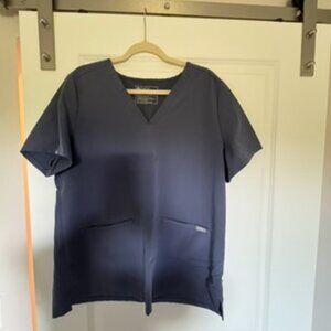 Figs Casma Three-Pocket Scrub Top